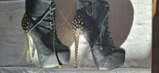 Schwarze Stiefeletten Spikes