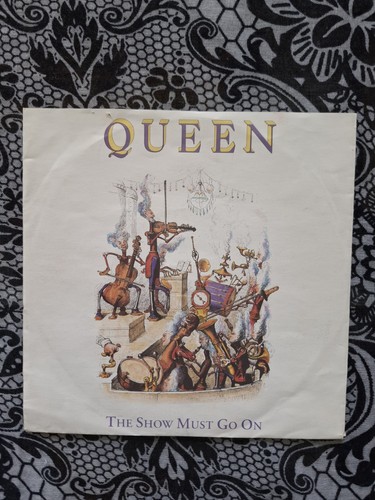 Queen the show must - the, go