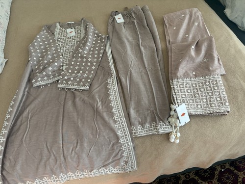 Khaadi bestickter teiliger - khaadi,