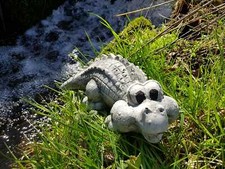 Steinfigur lustiges Krokodil