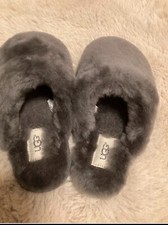 Neue UGG Hausschuhe  Größe 36