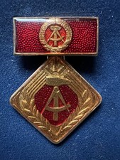 DDR Medaille Aktivist Der