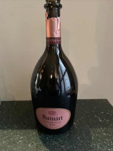 Leere ruinart rose - flasche, zum