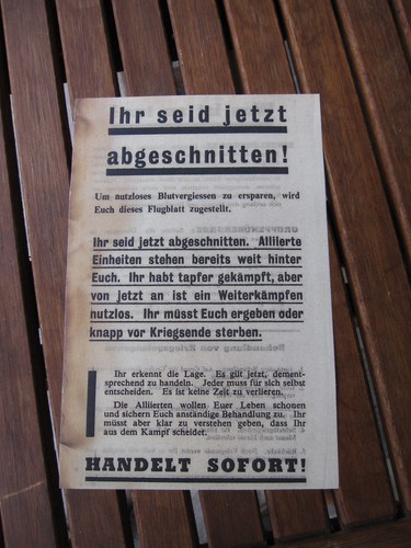 Flugblatt abgeschnitten - flugblatt, "abgeschnitten"