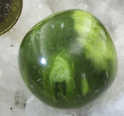 Serpentin jade trommelstein - jade,