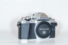 Olympus OM-D E-M10 Mark II