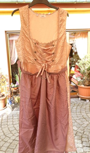 Dirndl glänzendem rosa - in,