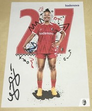 Nicole Ojukwu Signierte