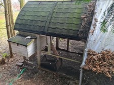 Hühnerhaus  und 18m² Voliere müssen selbst demontiert und abgeholt werden