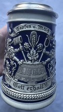 Bierkrug blau von Gerz mit Zinndeckel 0.5 Liter mit Zierde in sehr gutem Zustand