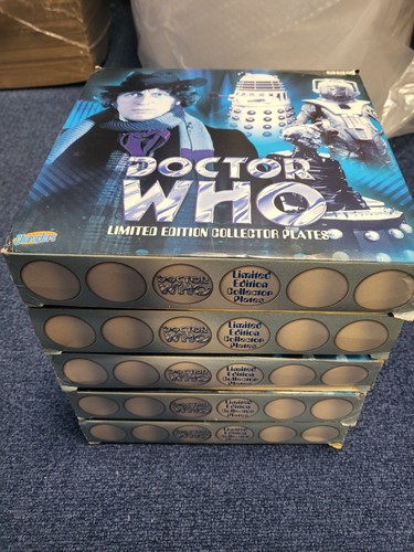 Doctor who collector plate set - doctor,