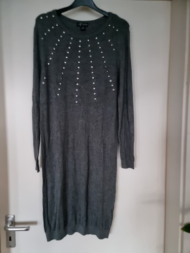 Strickkleid mit nieten grau - strickkleid,