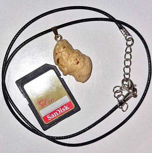 Halskette mit naturförmigem