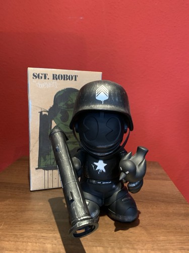 Kidrobot sgt robot 17 - kidrobot,