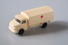 Mercedes Benz 1413 Pritschen-LKW "DRK", Wiking-Modellauto 1:87