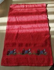 Rotes Gästehandtuch bestickt mit Janosch Motiv