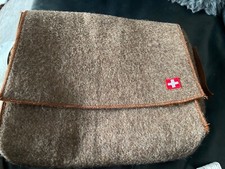 Karlen Törbel Handtasche Tasche Schweiz Kreuz rot Swiss Leder