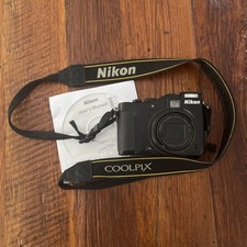 Nikon Coolpix P7000 Kamera mit