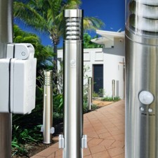 Wegeleuchte mit 2 Steckdosen