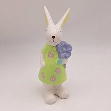 Hase mit Blume Keramik weiß