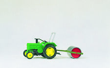 Preiser 17929 HO 1:87; Ackerschlepper mit Ackerwalze