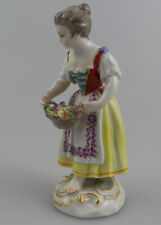 ⚔ Meissen Figur 60309 Mädchen mit Blumenkorb H. 13,5 cm Gärtnerkind 1.Wahl TOP