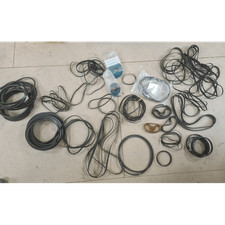 LOT 105 Maschinenriemen +