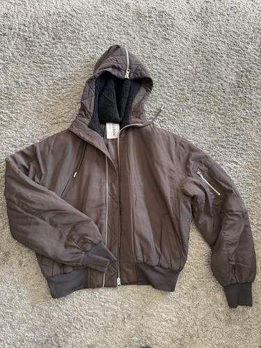 Dunkelbraune bomberjacke mit - bomberjacke,