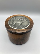 Tabaktopf mit Jagdmotiv Hirsch Wilhelm Kuhnert 1969 Leder Kork Tabatiere