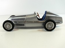 Modellauto CMC * Mercedes Benz W 25 1934 "Silberpfeil" * 1:18 * silber
