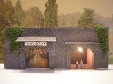 Für H0 Diorama HO 1:87 Steinmauer Wand Fußgängertunnel patiniert beleuchtet