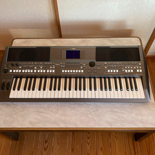 Yamaha PSR-S670 61-Tasten