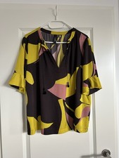 Sehr gut erhaltene Bluse von