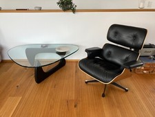 Vitra Lounge Chair schwarz, 2019, original, wie neu, amerikanischer Kirschbaum