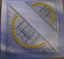 Geodreieck Grundschule, Klein