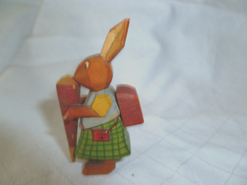 Alte figur kleiner hase - figur,