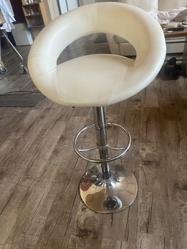 Barhocker mit modernem design - barhocker,