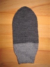 NEU Gestrickte Handy - Socke, Handy - Tasche grau  Streifen