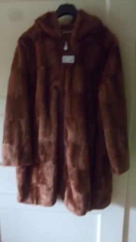 Webpelzjacke mit kapuze - mit,