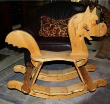 Schaukelpferd Handarbeit Holz massiv natur UNBESPIELT sehr gut Zustand