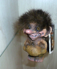 Nyform  Troll   Nr.  018