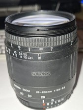 Sigma Zoom 28-200mm F/3.8-5.6