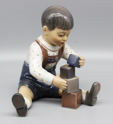 Porzellanfigur junge mit - porzellanfigur,