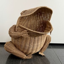 Rattan-Frosch Stehsammler