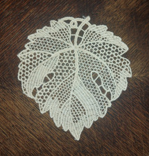 Plauener Stickerei Deckchen