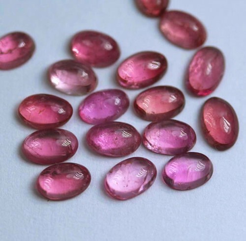 1turmalin pink oval - 1turmalin, (vs)