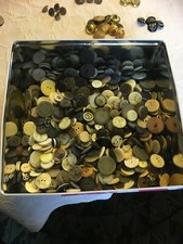 Über 500 Trachtenknöpfe