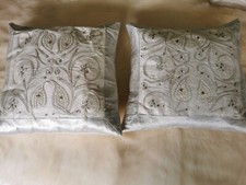 Dekokissen 2 Stück mit Bezug Orient Style Weiß/Silber 40 x 40 cm