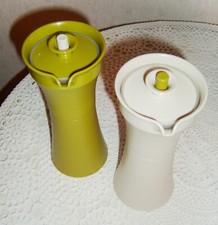 2x Tupperware Retro Vintage
