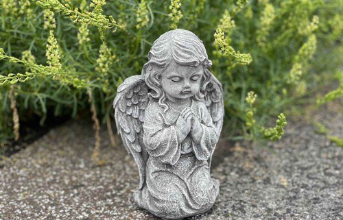 Frostfeste steinfigur betender - steinfigur,
